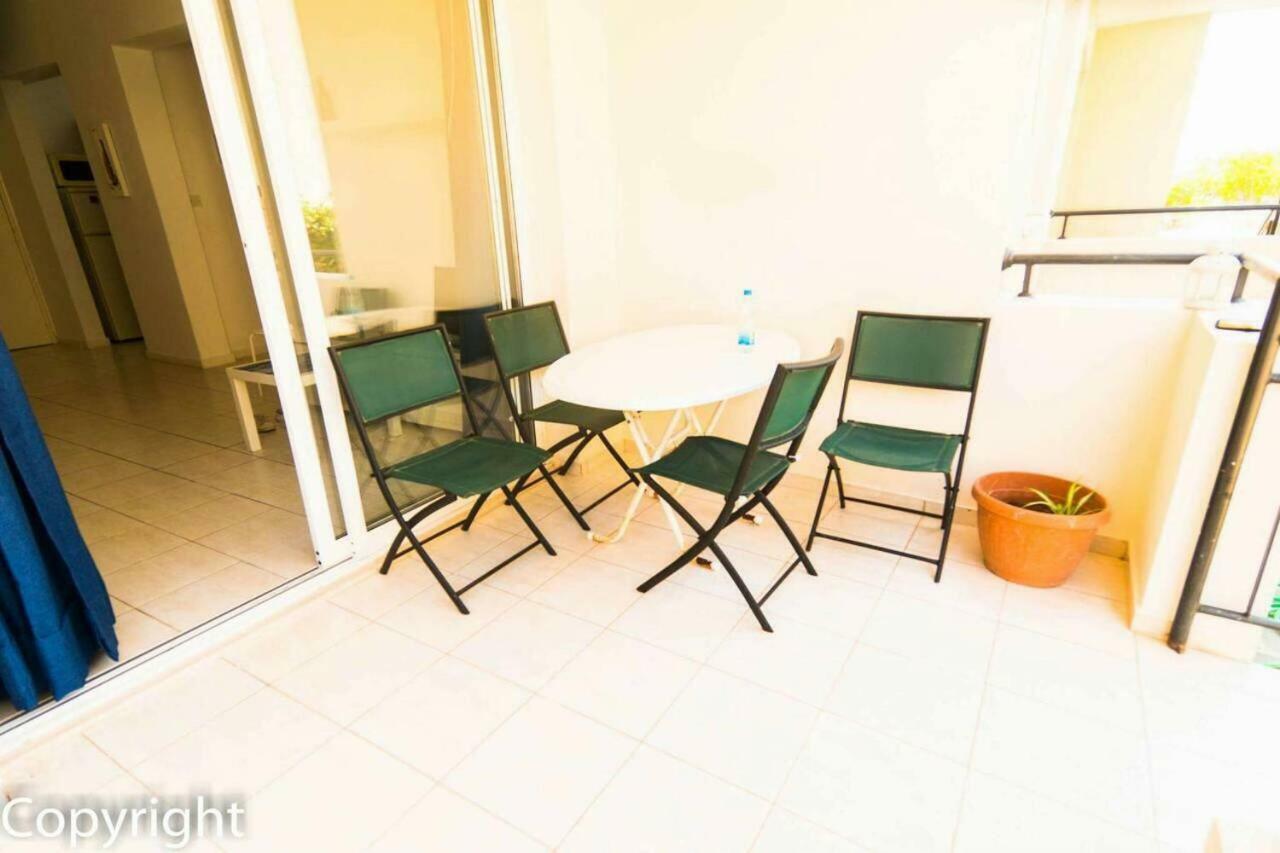 Apartamento By The Sea Paphos Exterior foto