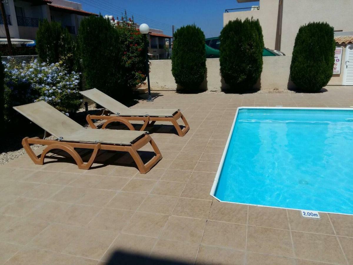 Apartamento By The Sea Paphos Exterior foto